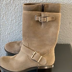 Boots Gray suede ankle boots